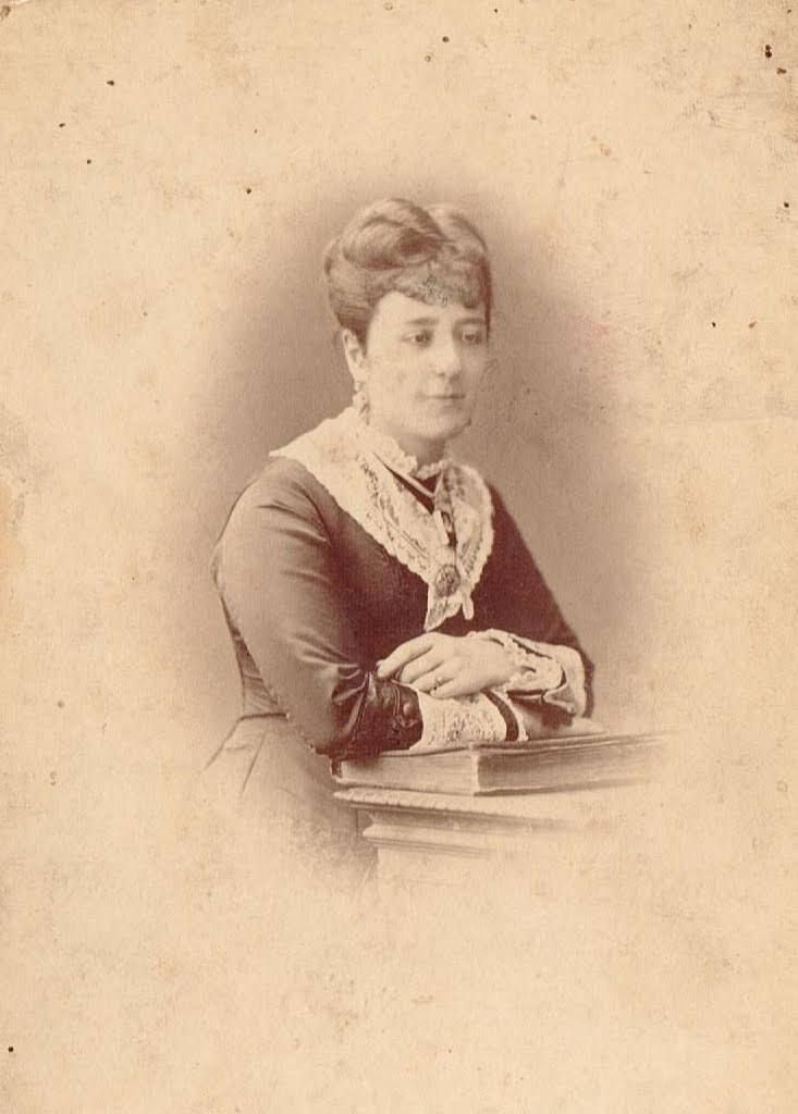 Hija Maipina de la Barra